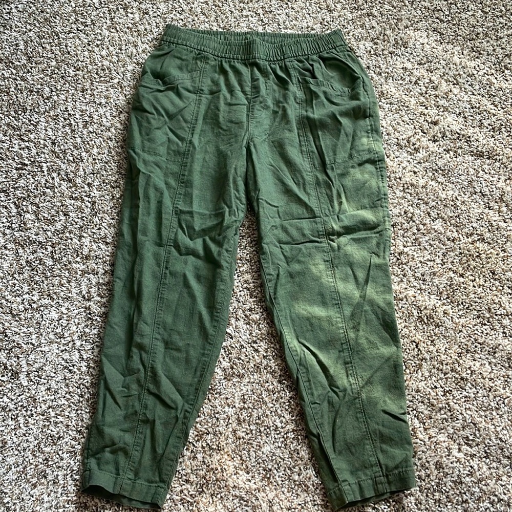 Old Navy Army Green Linen Cropped Pants